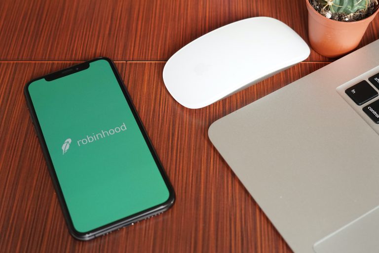 In Tyler Jurelle's Robinhood review, he talks about whether or not they are a good financial service despite their past issues.